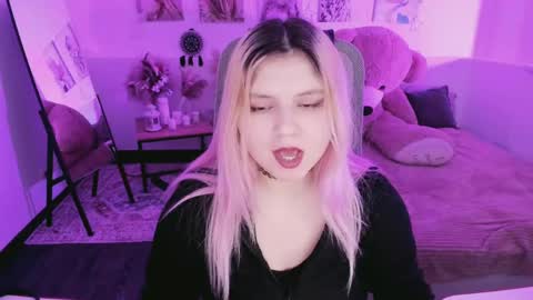 Dia online show from March 17, 7:29 pm