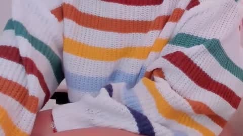 Snapshot of diamond_ava_ chatting on January 4, 7:24 am Thea online show from January 4, 7:24 am