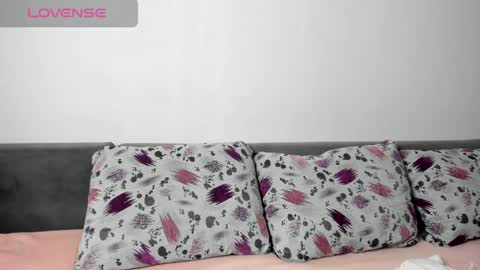 diamondkay_ online show from February 8, 6:54 am