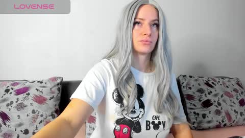 diamondkay_ online show from January 24, 7:51 am