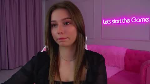 Snapshot of dianabecker chatting on September 18, 7:01 pm Diana online show from September 18, 7:01 pm