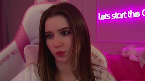 Snapshot of dianabecker chatting on March 12, 4:41 am Diana online show from March 12, 4:41 am