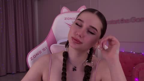 Snapshot of dianabecker chatting on January 14, 5:08 am Diana online show from January 14, 5:08 am