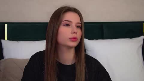 Snapshot of dianabecker chatting on October 8, 10:52 am Diana online show from October 8, 10:52 am
