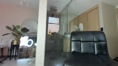 dianac1998 online show from May 9, 5:59 pm