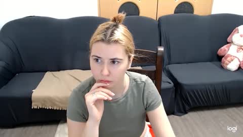 dianasmiey7 online show from March 11, 9:56 am