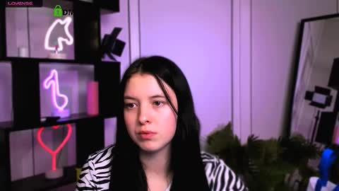 diara ti online show from December 16, 7:20 pm