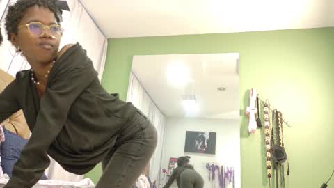 didoelizabeth online show from November 11, 12:46 pm