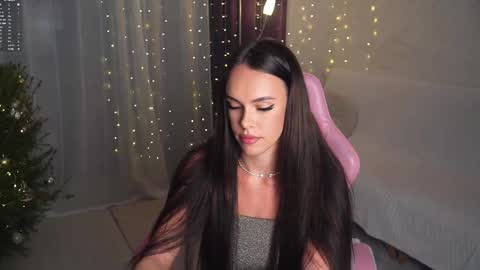 Dilara online show from December 18, 8:35 pm