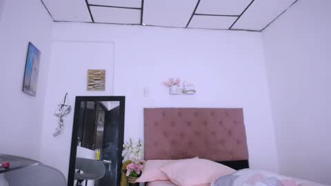 DINA online show from October 1, 6:57 pm