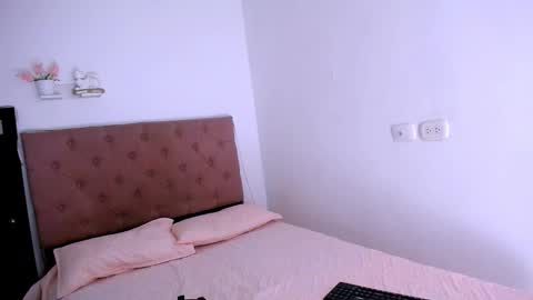 DINA online show from November 9, 5:53 pm