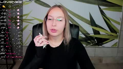 Dina online show from November 30, 1:43 am