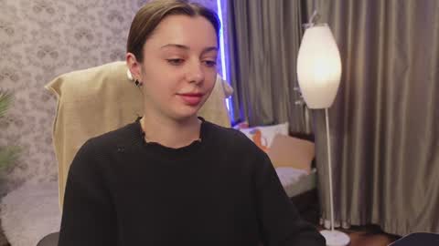 dinacandy online show from December 10, 11:00 am