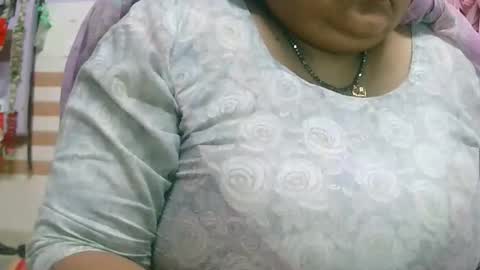 Snapshot of dipa2345 chatting on September 13, 5:15 am dipa2345 online show from September 13, 5:15 am