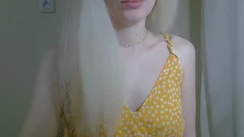 DitaMilton online show from October 3, 8:47 pm