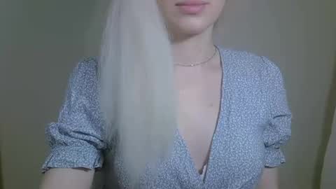 DitaMilton online show from November 5, 6:24 pm