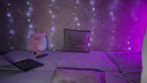 Hannah online show from January 14, 6:02 pm