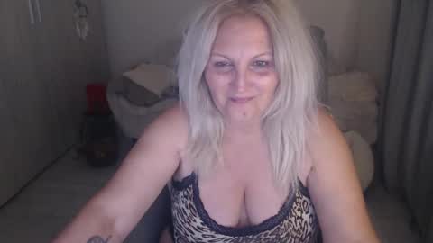 Alexxa online show from April 23, 10:56 pm