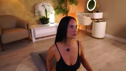 Snapshot of dolce_tentacion chatting on October 6, 9:04 am Monica online show from October 6, 9:04 am