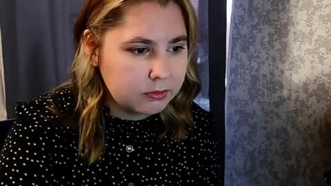 dolcevita_sophia online show from November 9, 7:37 am