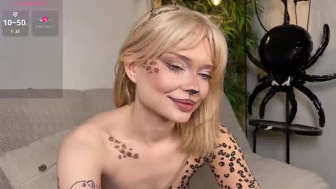 Dorothy Mayfield online show from October 31, 3:27 pm