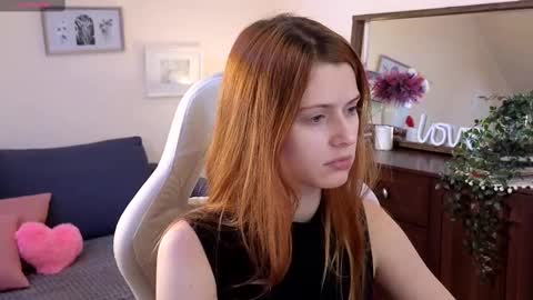 Your doll Lesli online show from March 8, 6:09 am