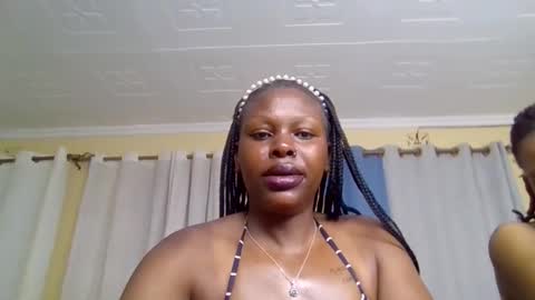Snapshot of dolly_dally1 chatting on October 7, 1:21 am Dolly online show from October 7, 1:21 am