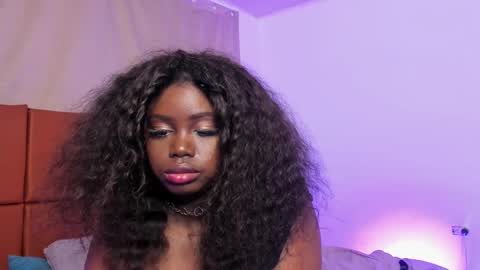 Snapshot of dolly_paige chatting on December 3, 10:51 pm emily -- online show from December 3, 10:51 pm