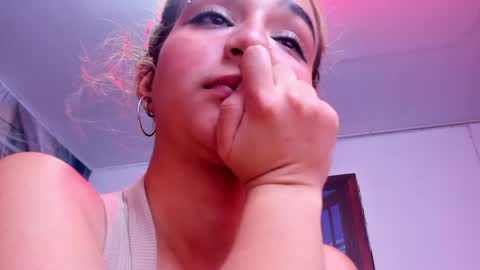 Dolly pocket online show from April 14, 9:15 pm