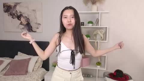 Aika online show from February 19, 11:32 am