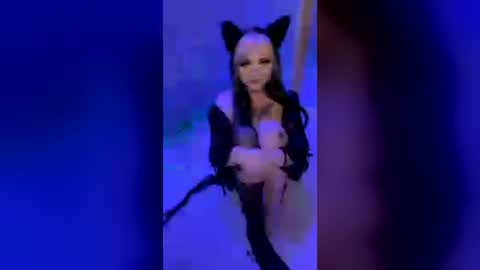 dollydezzy online show from July 13, 11:49 pm