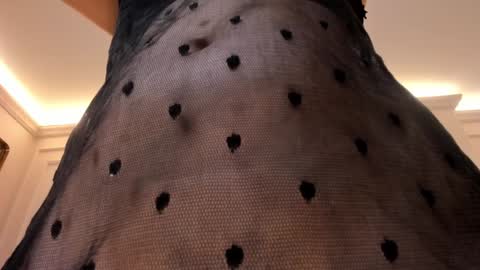 Dominique online show from December 10, 4:24 am