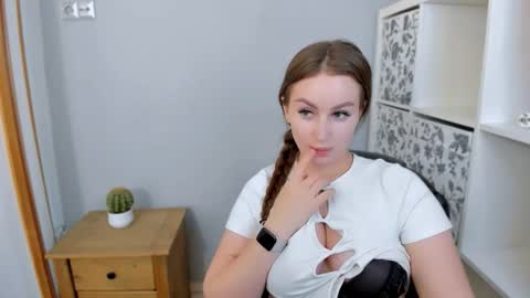 Snapshot of donnasensual chatting on October 13, 8:22 pm DonnaSensual online show from October 13, 8:22 pm