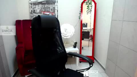 Sia online show from April 27, 12:13 pm