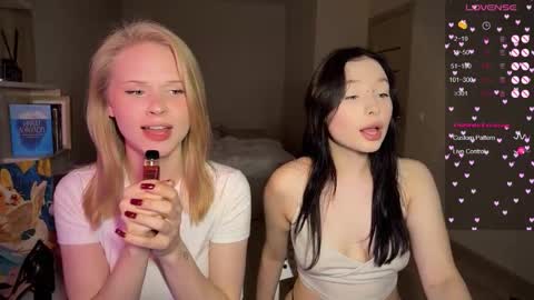 Stacy online show from November 17, 7:25 pm