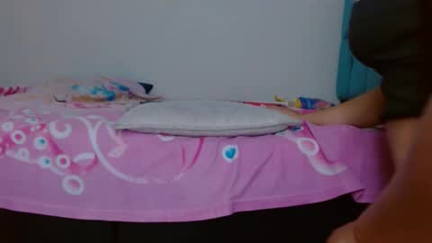 dora online show from December 4, 12:40 pm