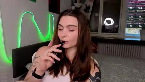 Alice online show from December 3, 1:35 pm