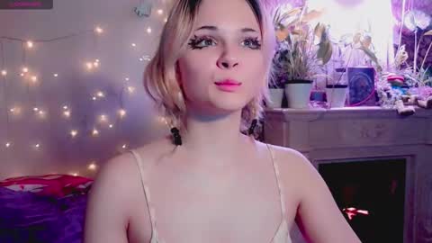 Angie online show from December 18, 2:27 am