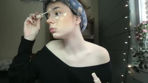 ur dream girl online show from February 26, 5:31 pm