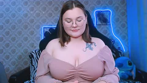 dreamforyoue2 online show from September 26, 6:55 am