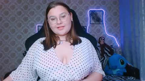 dreamforyoue2 online show from September 11, 8:09 pm