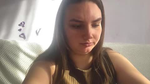 Snapshot of dreamyblushfairy chatting on March 9, 7:34 am Mila online show from March 9, 7:34 am