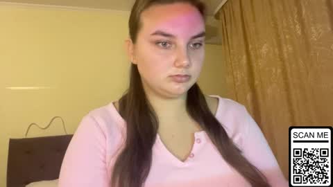 Snapshot of dreamyblushfairy chatting on October 2, 3:28 pm Mila online show from October 2, 3:28 pm