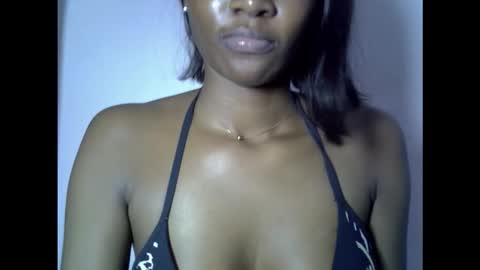 Snapshot of drippingpussy_ chatting on October 10, 1:21 am drippingpussy_ online show from October 10, 1:21 am