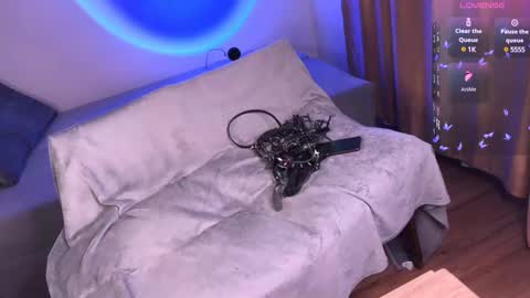 Snapshot of drug_feet chatting on March 4, 3:26 pm Mistress Lola Slavic witch online show from March 4, 3:26 pm