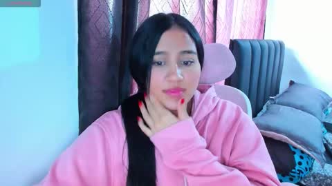 Dulce  online show from November 14, 3:23 pm