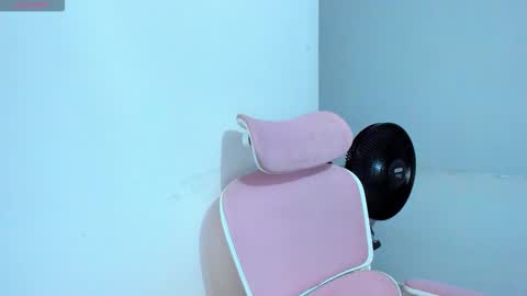 Dulce  online show from September 12, 11:34 pm