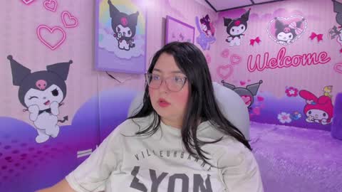 Dulce  online show from April 11, 11:47 am