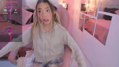 Dulce  online show from March 30, 7:35 pm