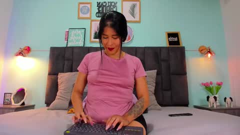 Snapshot of dulceaurora_ chatting on March 4, 2:49 am DULCE AURORA online show from March 4, 2:49 am